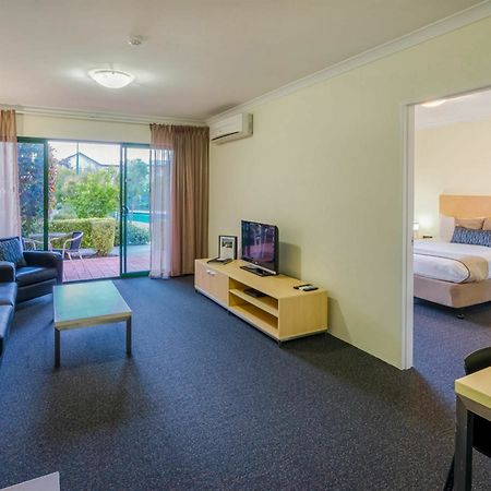Perth Ascot Central Apartment Hotel Official מראה חיצוני תמונה