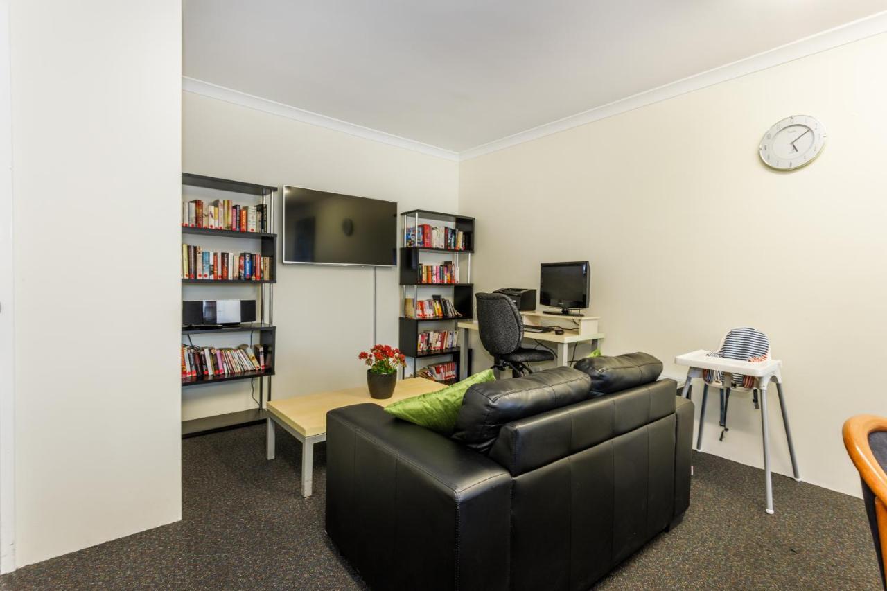 Perth Ascot Central Apartment Hotel Official מראה חיצוני תמונה