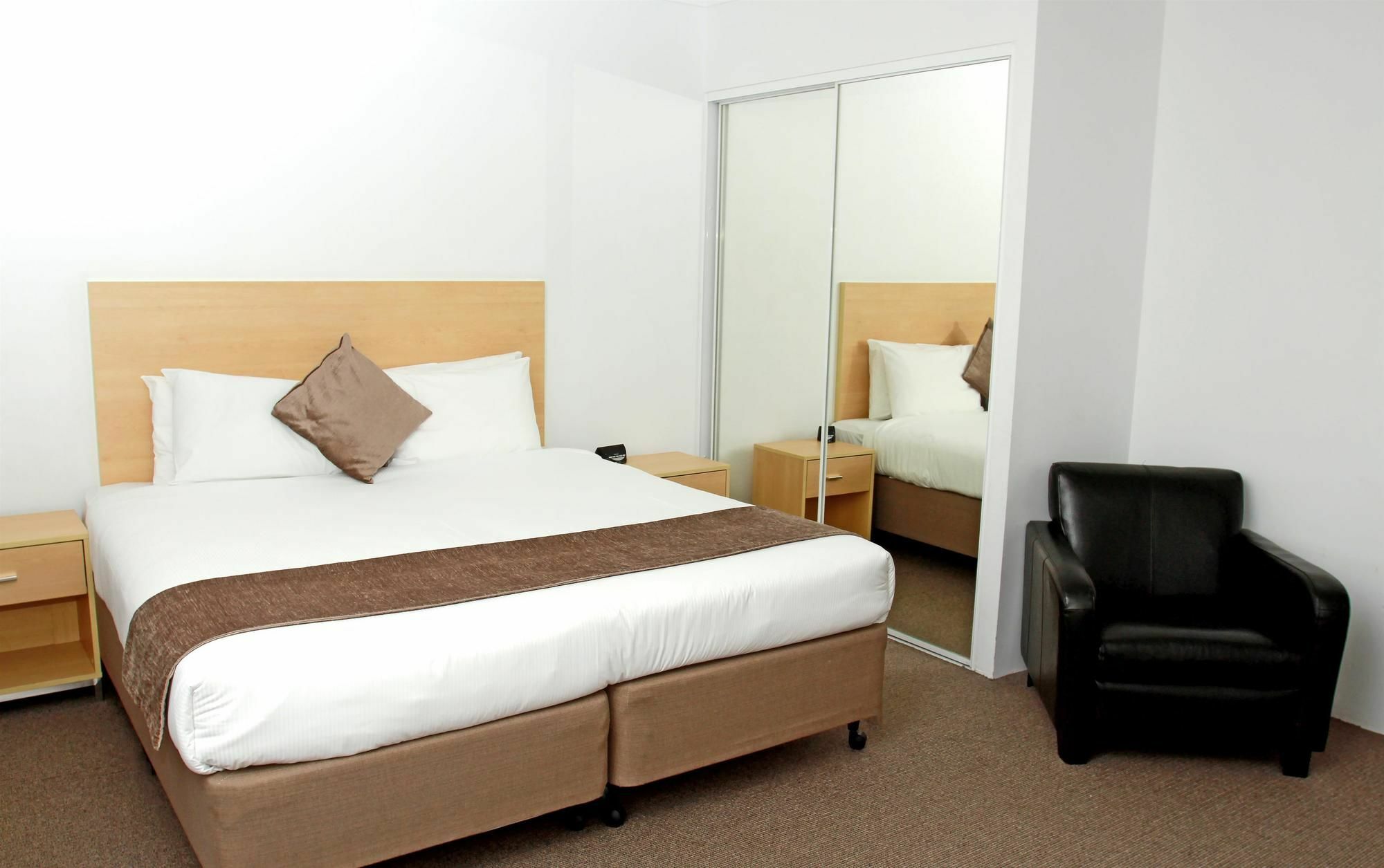 Perth Ascot Central Apartment Hotel Official מראה חיצוני תמונה