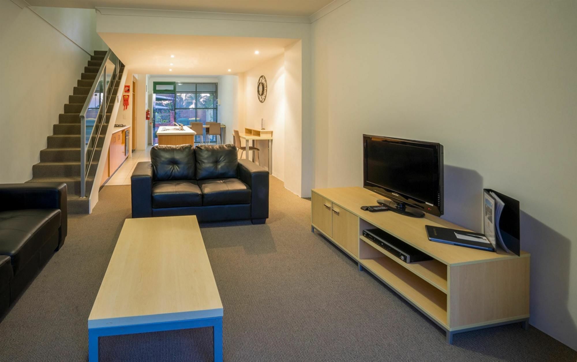 Perth Ascot Central Apartment Hotel Official מראה חיצוני תמונה