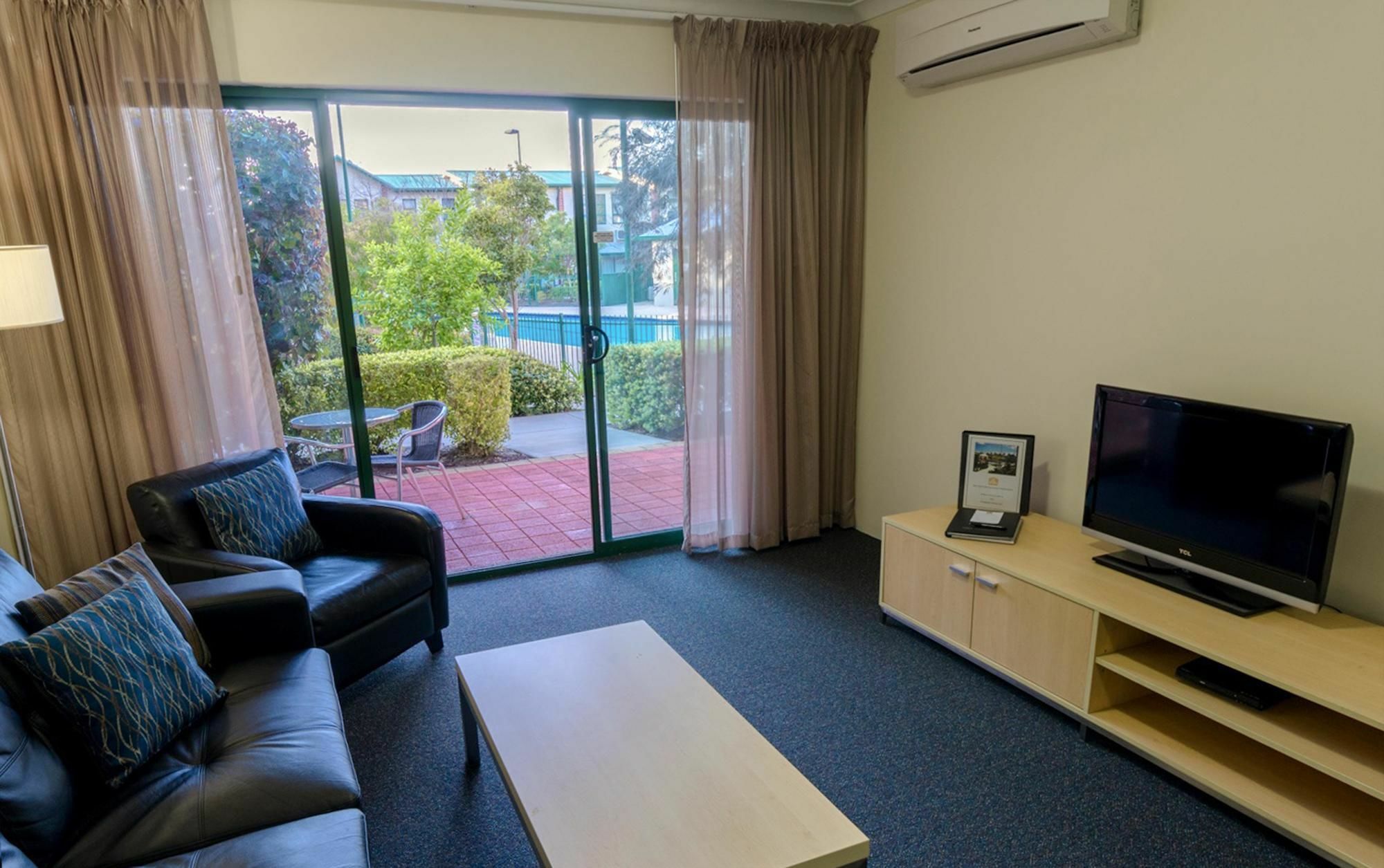 Perth Ascot Central Apartment Hotel Official מראה חיצוני תמונה