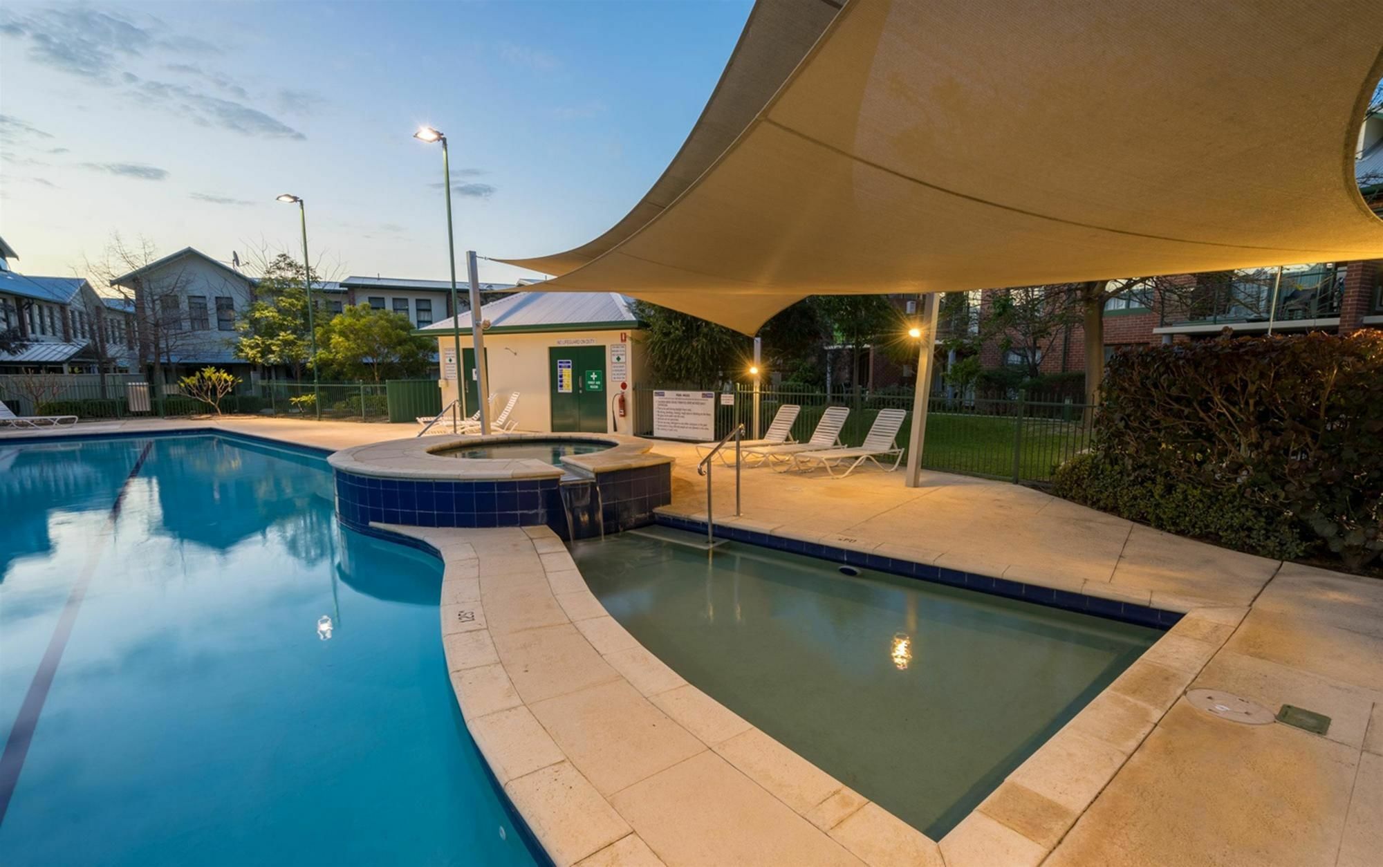 Perth Ascot Central Apartment Hotel Official מראה חיצוני תמונה